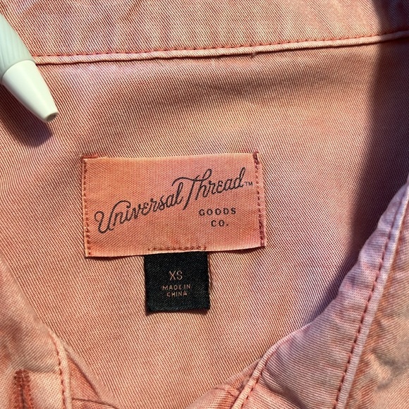 Universal Thread Goods Co., button-down blouse in Dusty Rose - Picture 8 of 9